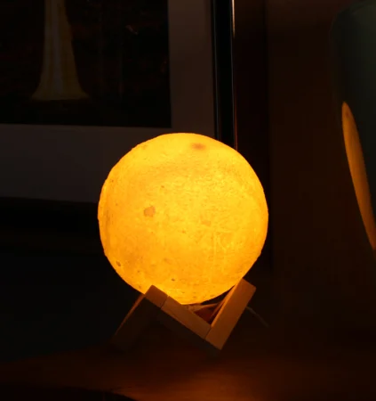 Ultrasonic Air Humidifier Moon Shaped Luminous
